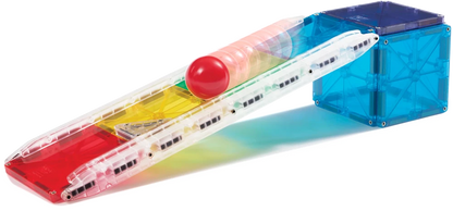 De magnetisch opgebouwde knikkerbaan bevat kleurrijke MicroMags tegels en knikkers.