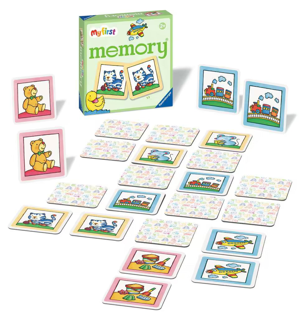 Overzicht van Ravensburger memory spel met openliggende kaarten en doos, kleurrijk speelgoed voor peuters en kleuters.
