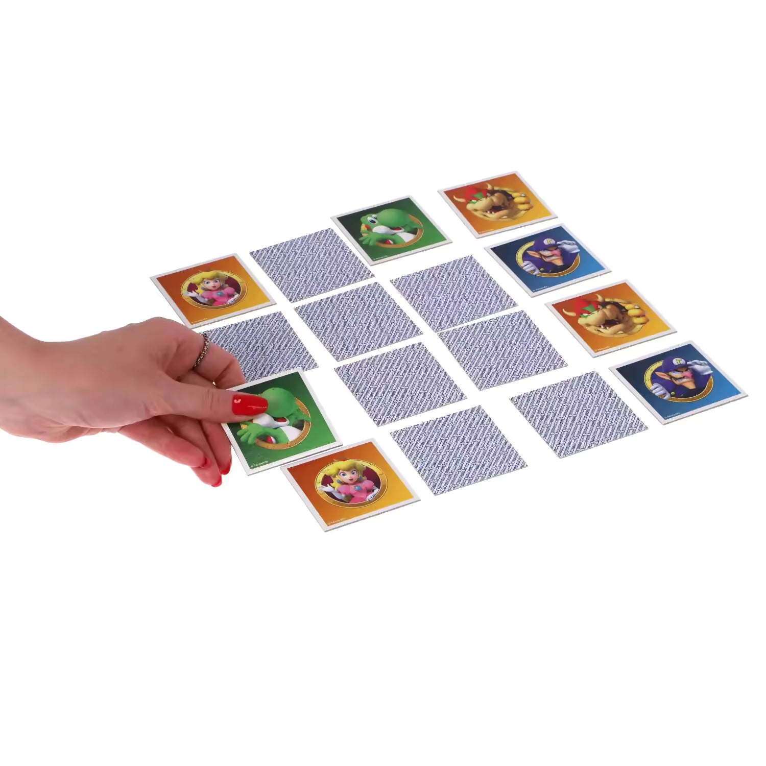 Close-up van Super Mario memory Ravensburger kaarten tijdens spel, kleurrijk en kindvriendelijk educatief speelgoed.