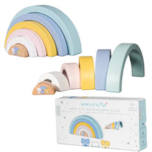 Woezel en Pip Baby Regenboog opgebouwd uit zes houten bogen in pastelkleuren, educatief speelgoed voor jonge kinderen.